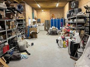 A saisir local de stockage-bougival