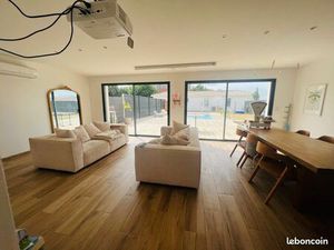 Maison 120m2 / Piscine / boulodrome