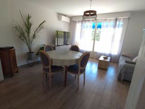 T2 centre parking et balcon