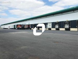 Local industriel 6 100 m²