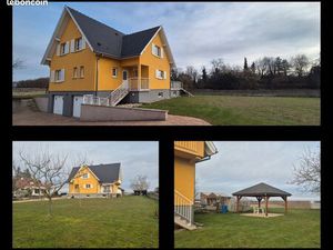 Maison contemporaine en limite de zone constructible