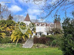 Chateau 14 pièces 460 m²