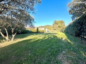 Terrain de 740m2 à bâtir