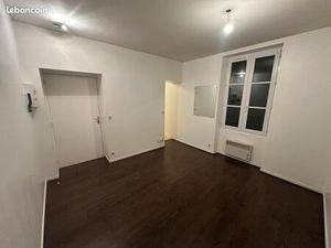 Studio rénové 23 m² avec parking – Auneau (28700)