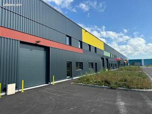 Local industriel 294 m²