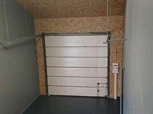 ENTREPÔT isolé de 60mcarrés