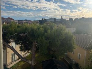 ? À vendre – Spacieux appartement 80 m² avec vue sur le Mont Saint-Loup – Secteur La Cave 