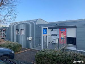 Local d'activité + bureaux