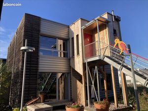 Local bureaux 91 m²