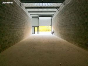 Entrepôt 119 m² à louer