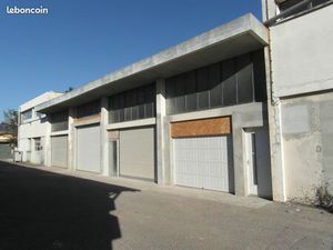 A louer entrepôt 93 m2 Thonon