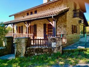 Maison en pierres au calme avec dependance et puits proche figeac (lot)