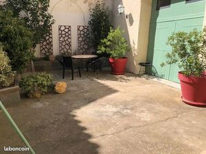 Maison de village avec cour et garage sur Vinassan