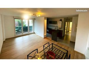 Appartement 3 pièces exposé sud-ouest : grand garage  cave et parking