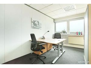 Bureau privé pour 2 personnes à ROISSY HQ  Airport
