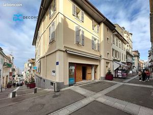 Local commercial 311 m²