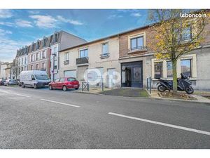 Service santé  bien-être 113 m²