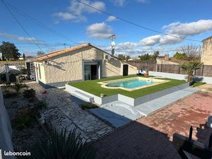 Maison en pierre rénovée avec piscine – Garage  dépendances & calme total dans les vignes