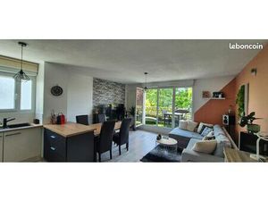 F3 69m2 avec garage motorisé attenant au logement  balcon exposé sud  2min à pied du troll