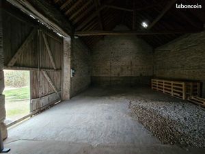 Location box / garage fermé 5/m2