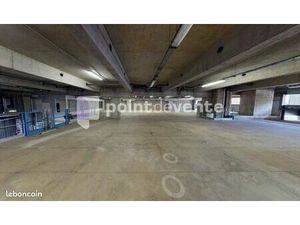 Local commercial 956 m²