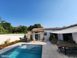 Maison contemporaine à 1 5 km des halles