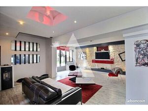 Maison de ville 7 pièces 300 m²