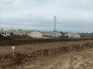 Terrain 369 m² Echire