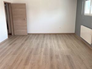Grand F2 66 90 m² rdc dans quartier résidentiel