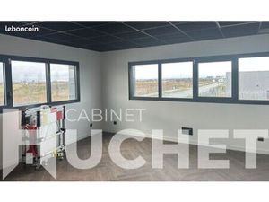 Local industriel 463 m²