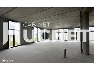 Local commercial 220 m²