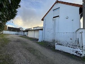 Local 218 m² Le Blanc-Mesnil