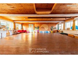 Maison 6 pièces 600 m²