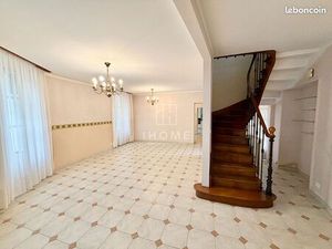 Maison 10 pièces 200 m²