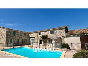 Maison 14 pièces 444 m²