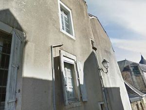 A vendre bâtiment 3 appartements entièrement à rénover