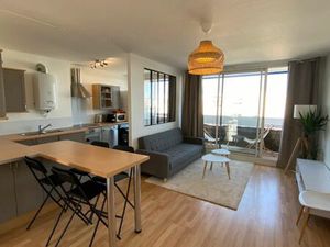 T4 lumineux  loué meublé  Quartier Capeyron  avec Loggia  Parc  et Parking