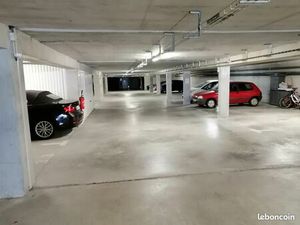 Parking Carquefou centre