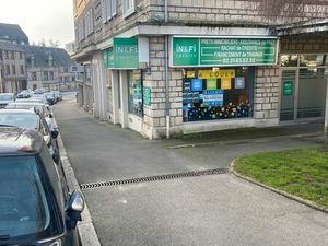 Local commercial 64m2