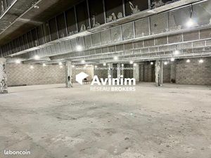Local commercial 647 m² Aubervilliers