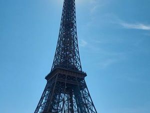 Studio rénové vue imprenable sur la tour Eiffel