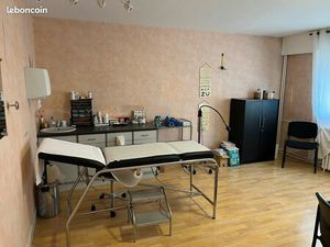 Location bureau lumineux (30 m²) dans cabinet médical pluridisciplinaire (Nantes Centre Es