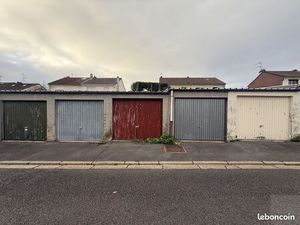 Parking/box 15 m² Camon