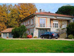 Grande propriété avec dépendance rentable  zone protégée  rénovation énergétique récente –