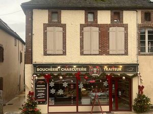 Immeuble 150 m² Montholon