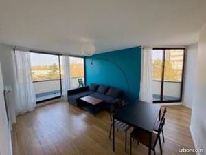 Appartement de 70 m2  vue dégagée  dernier étage