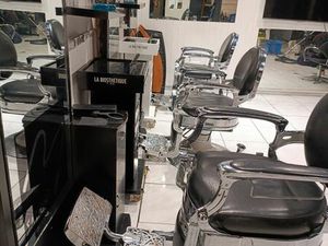 Mûr commerce voiron