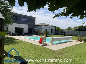 Vente Maison Piscine à La Caillère-Saint-Hilaire (85410) : à vendre Piscine / 186m² La Cai