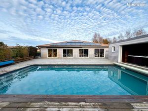 Villa 9 pièces 273 m²