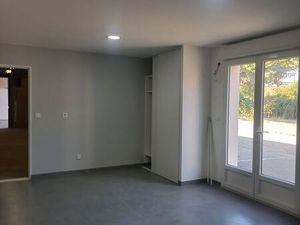 Local artisan à louer Rives